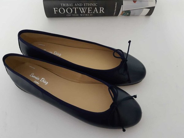 93150503 NAVY LEATHER BALLERINA, INSOLE LEATHER, FLAT SHOES SOLE. LARGE SIZE