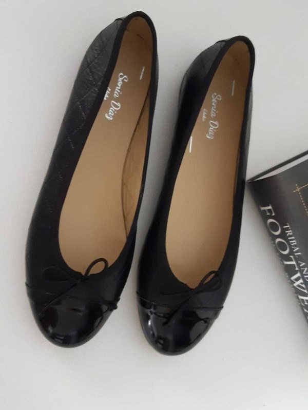 33100302   BLACK LEATHER BALLERINA. INSOLE LEATHER, FLAT SHOES SOLE 2 CM