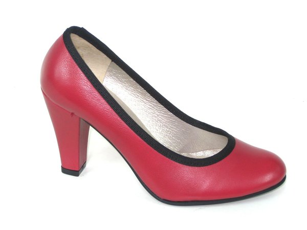 47079012 RED LEATHER PUMP, LINED HEEL HEIGHT 8 CM . SMALL SIZE FOR LADIES.