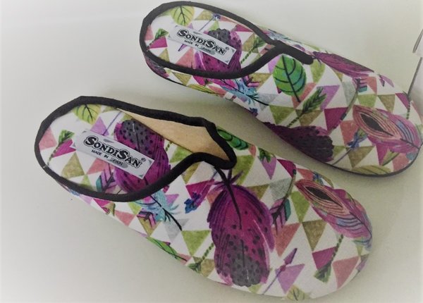 40400 House slippers printed with feathers. Curl template. Inner wedge