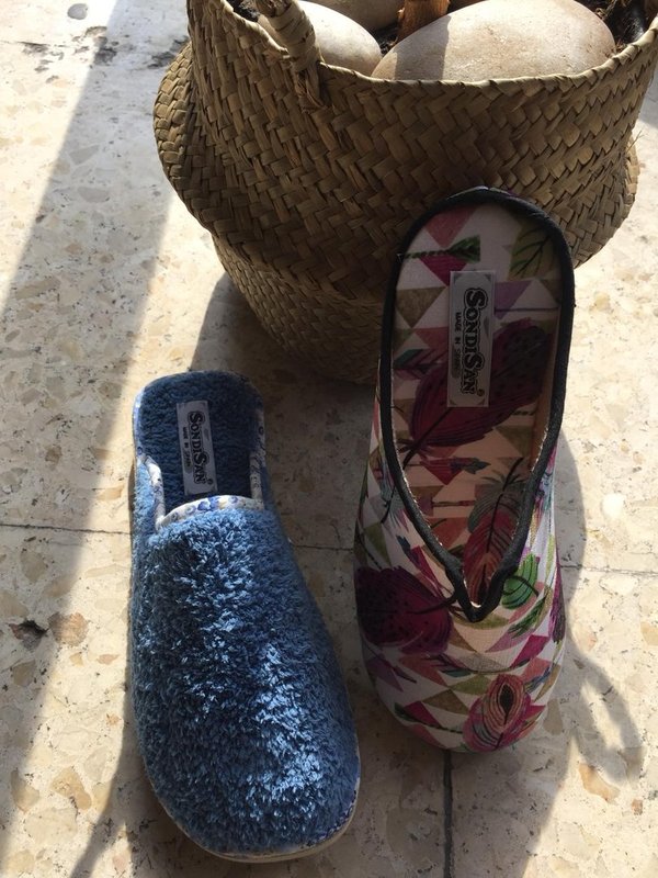 5003 Aquamarine curl house slippers, curl insole, flower trim, flat sole