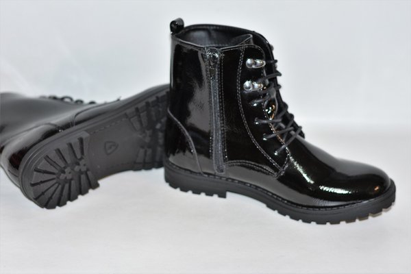 97040302 BLACK PATENT MILITARY ANKLE BOOTS, INNER ZIPPER, RUBBER SOLE. 32/35