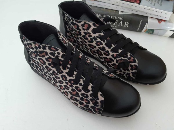 23000113 BLACK LEATHER ANKLE BOOTS, ANIMAL PRINT, INSOLE LEATHER, RUBBER SOLE