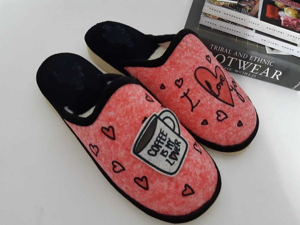 25001012 RED SLIPPERS HOMEWEAR COFFEE LOVERS, CONFORTABLE INSOLE, SIZES 40/46